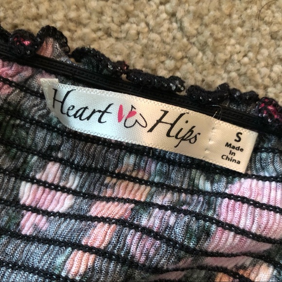 Floral Off-the-Shoulder Shirt - Picture 2 of 2